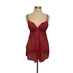 Daisy Fuentes red lace babydoll